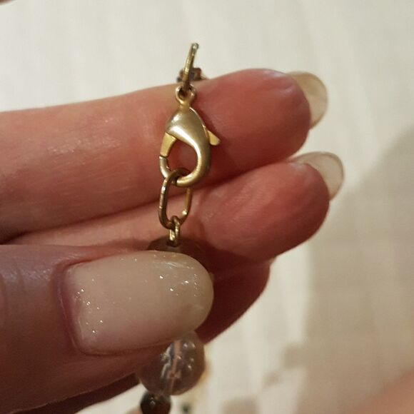 42" gold and black tone beaded necklace with clasp. - Picture 7 of 7